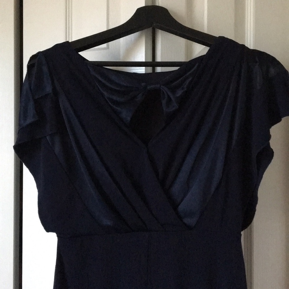 Dress - Picture 3 of 4